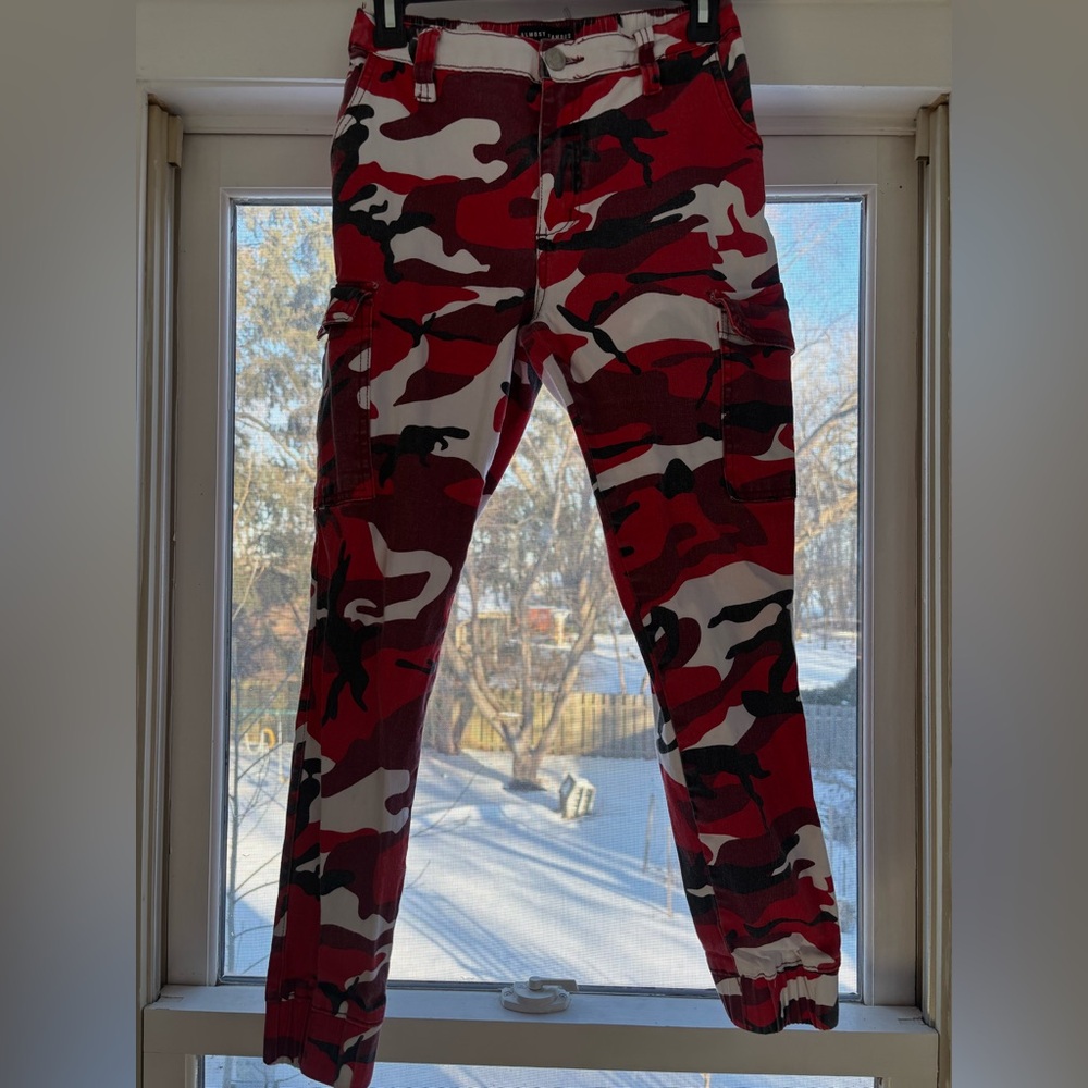 Almost‎ Famous Red and Black Patterned Pants